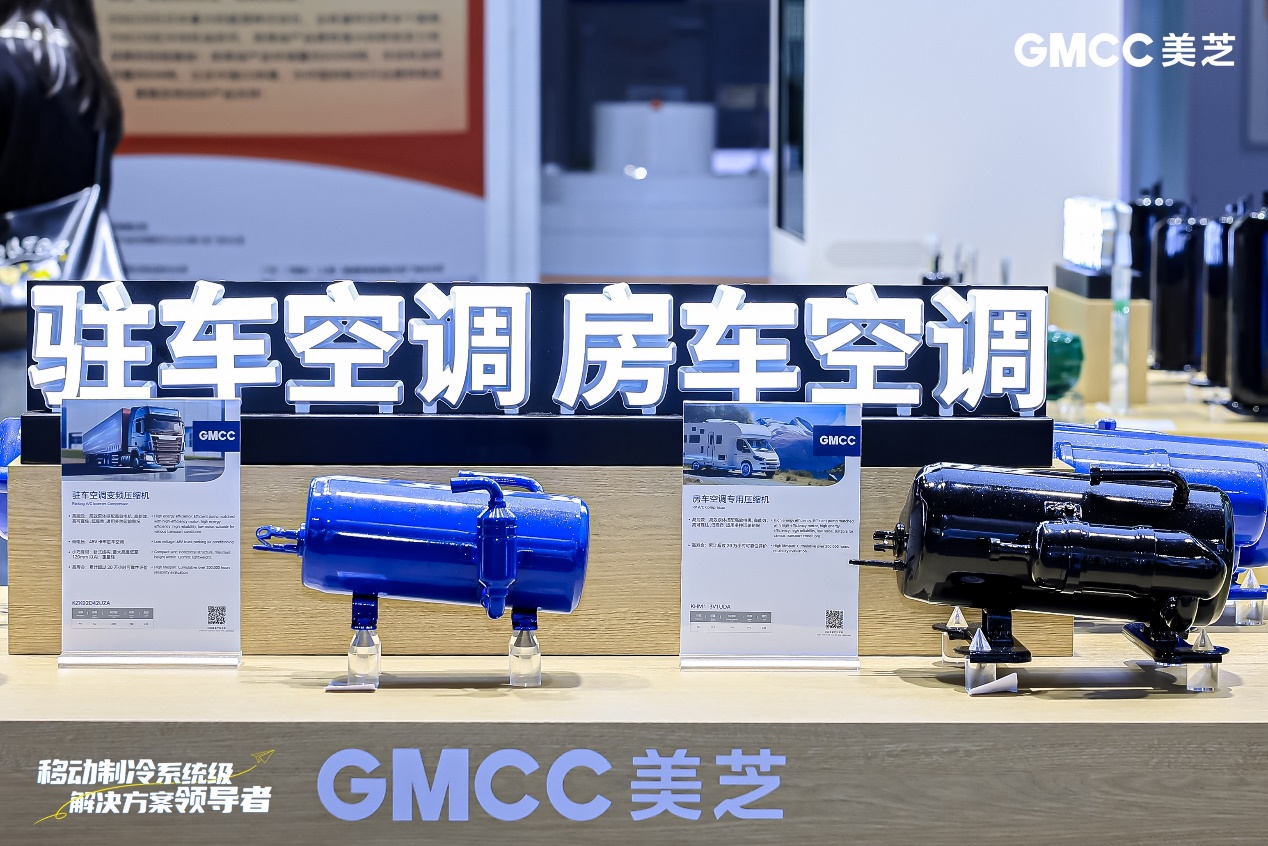 桌子上放滿了不同類型的電子產(chǎn)品

低可信度描述已自動(dòng)生成